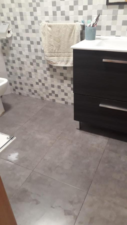 Habitacion Doble En Apartamento De 3 Habitaciones 살라망카 외부 사진
